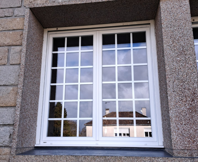 Mickael Henry Menuisier A Mayenne53 Des Fenetres Adaptees